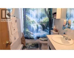 77 Rue Nadeau, Saint Leonard, NB E7E2E7 Photo 12
