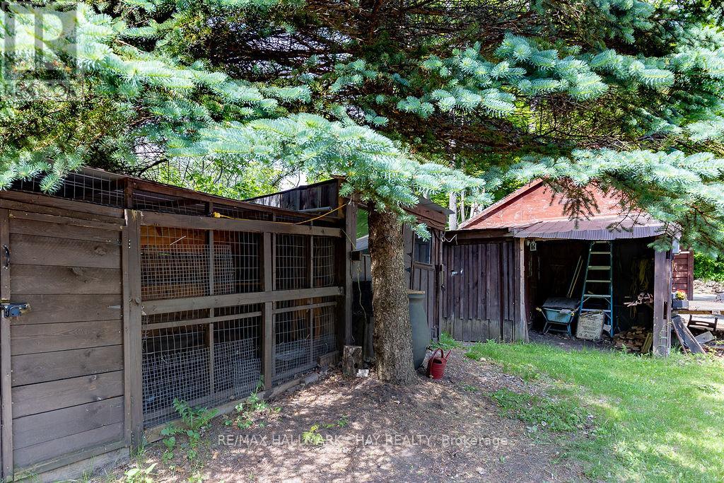 3204 VASEY ROAD - 22