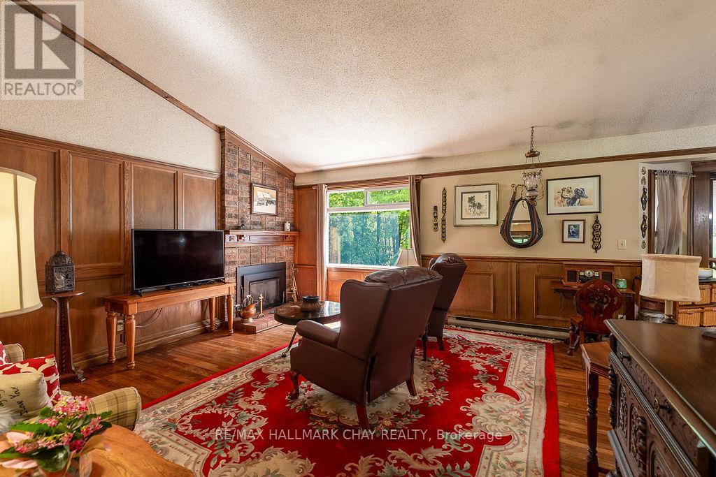 3204 VASEY ROAD - 7