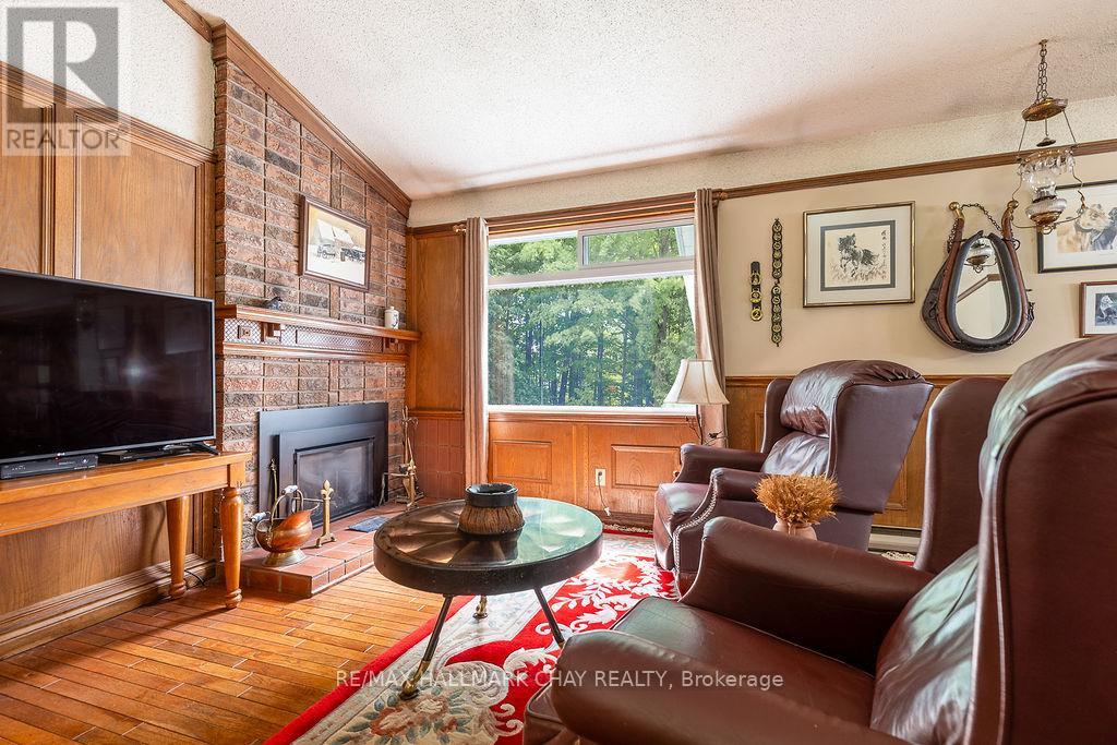 3204 VASEY ROAD - 9