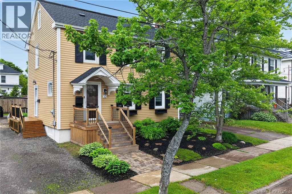 16 Norwood Avenue - 34