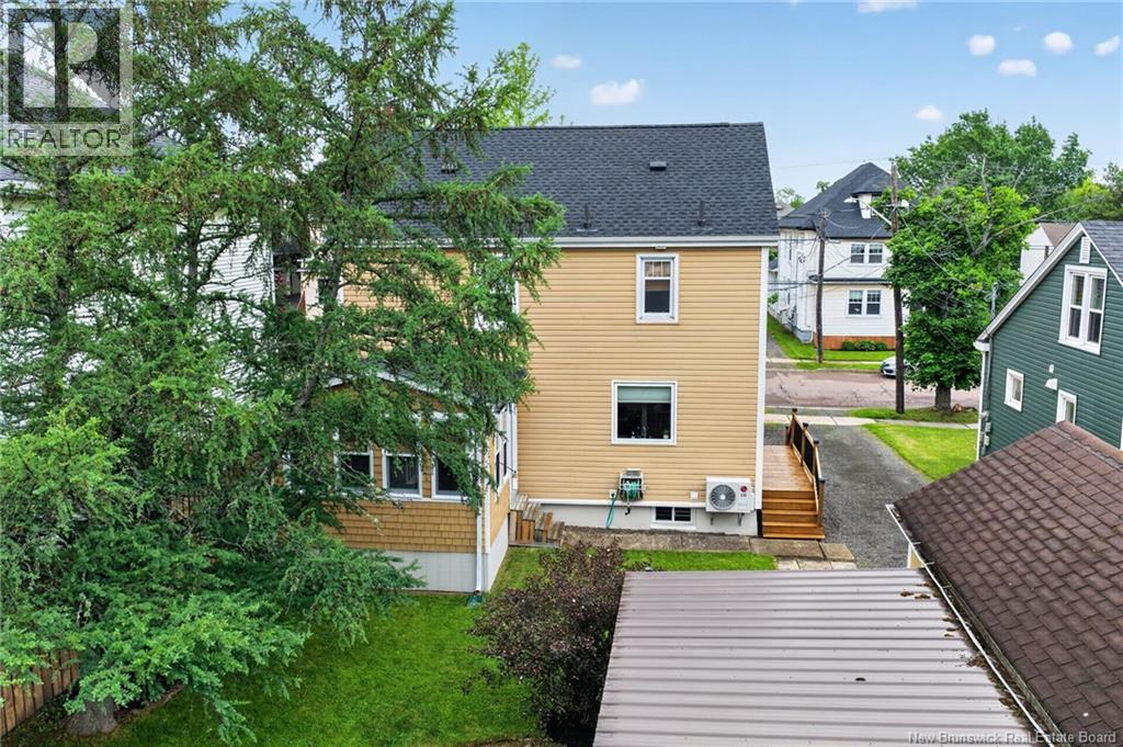 16 Norwood Avenue - 35