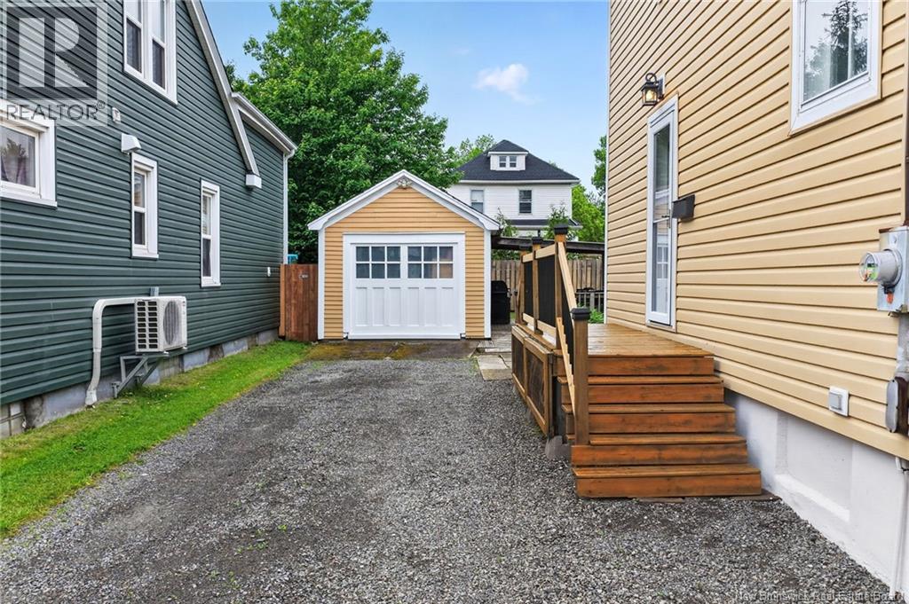 16 Norwood Avenue - 36