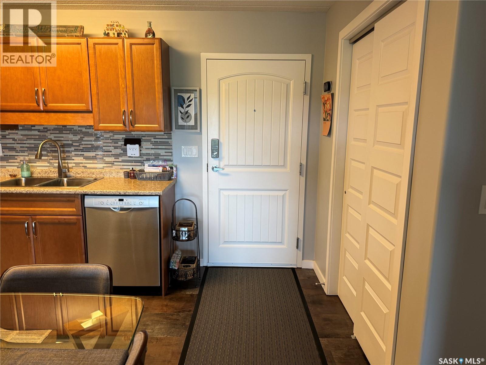 201 135 Beaudry CRESCENT - photo 5