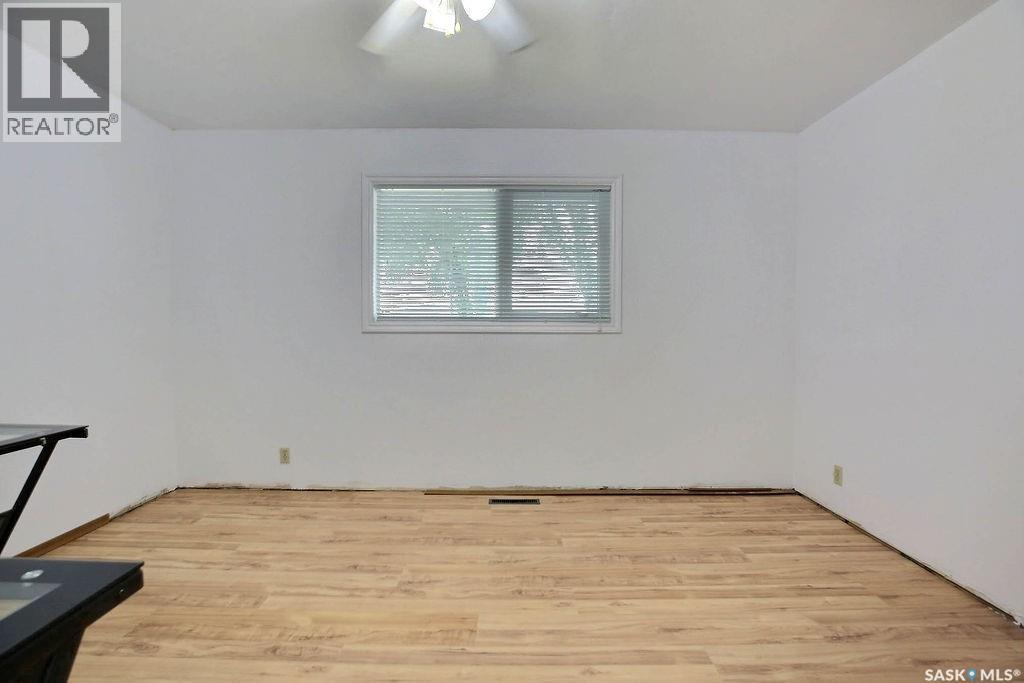 1046 Lindsay STREET — photo 17