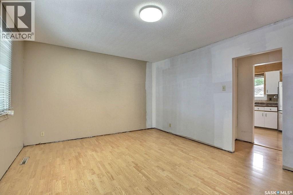 1046 Lindsay STREET - photo 4