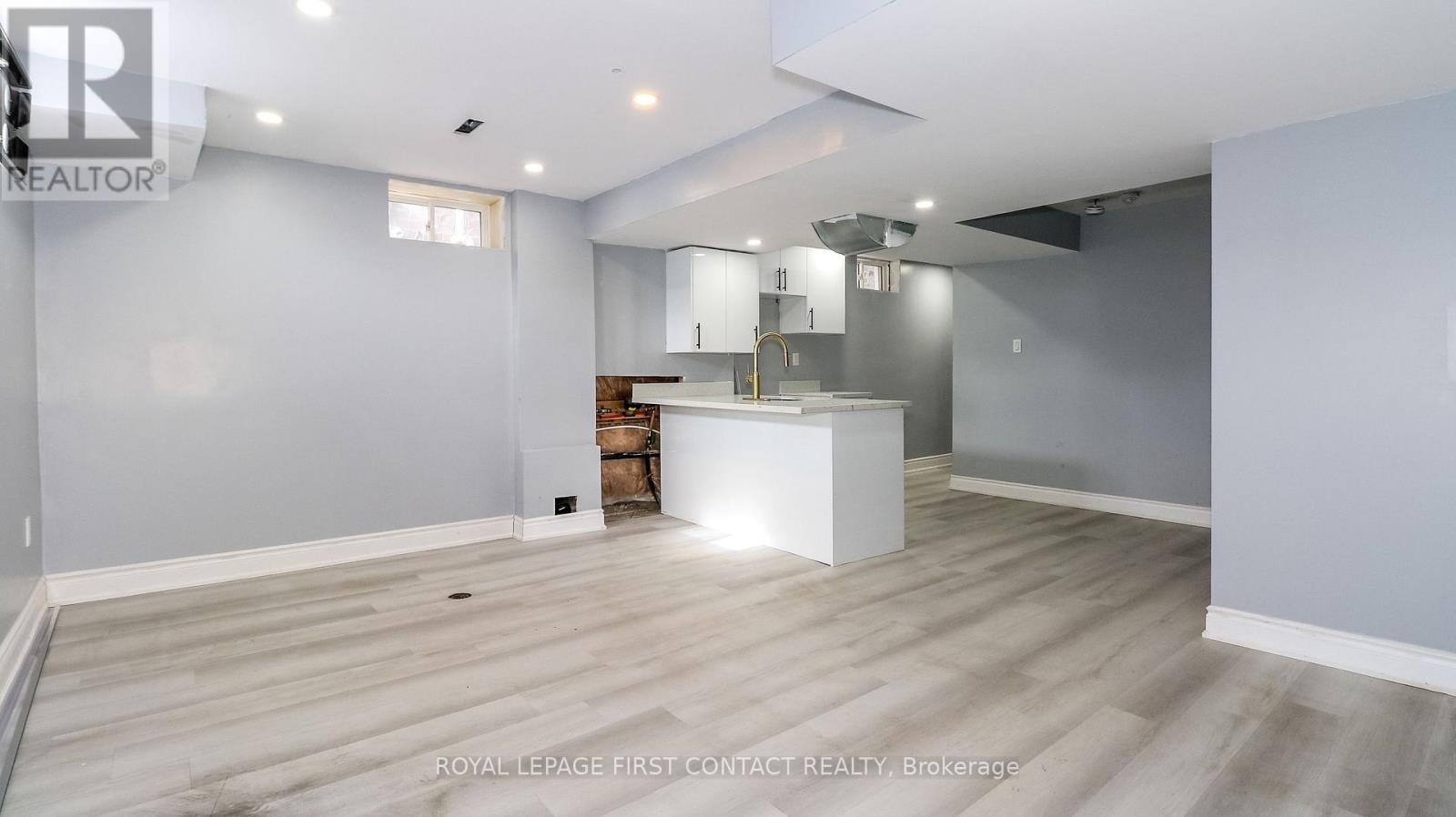142 SEELEY AVENUE - 36