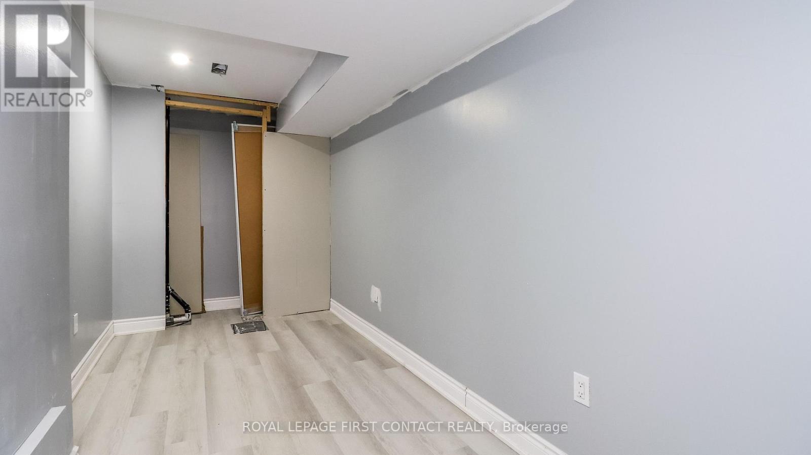 142 SEELEY AVENUE - 38