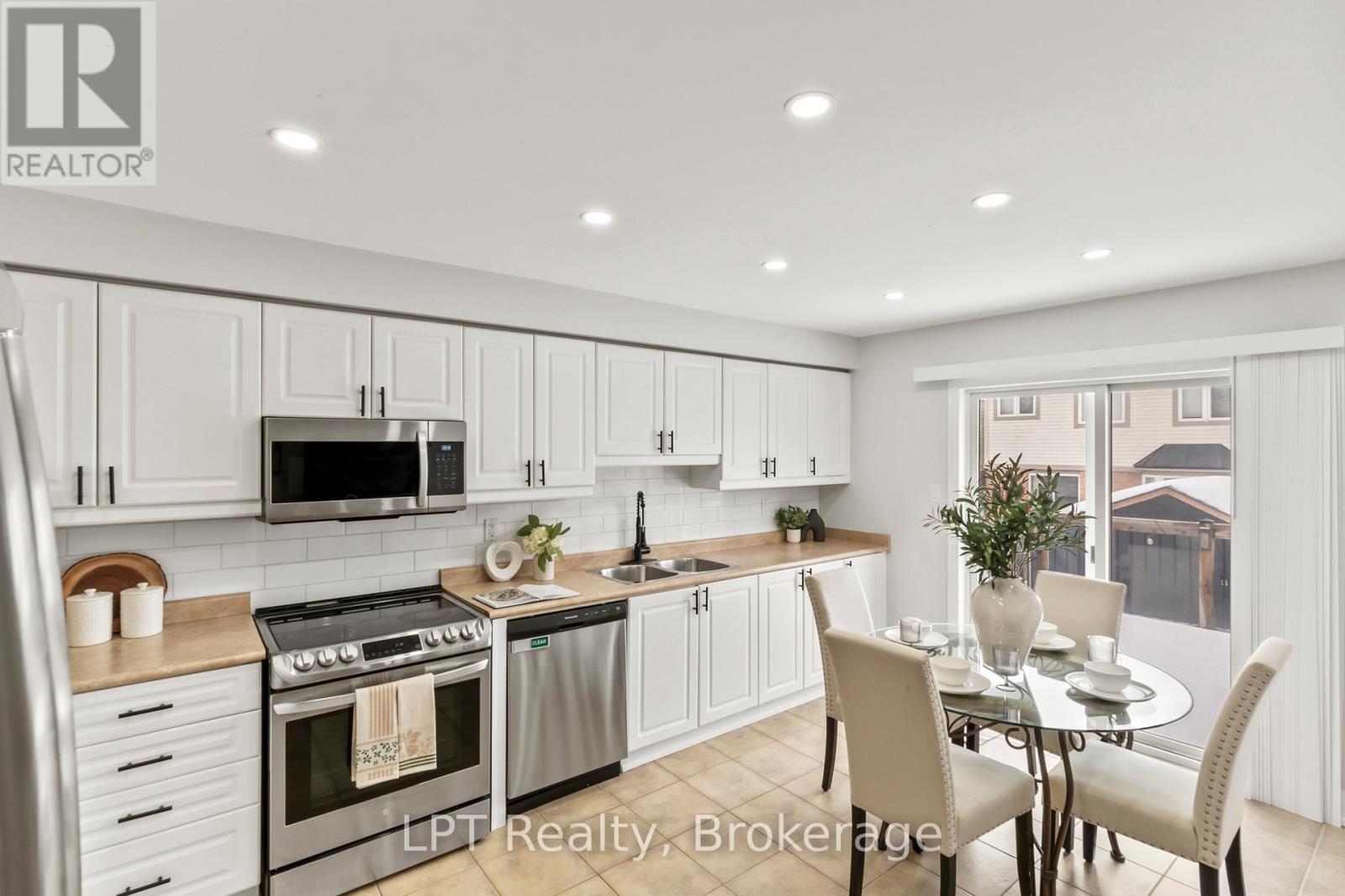 52 NORLAND CIRCLE - 12