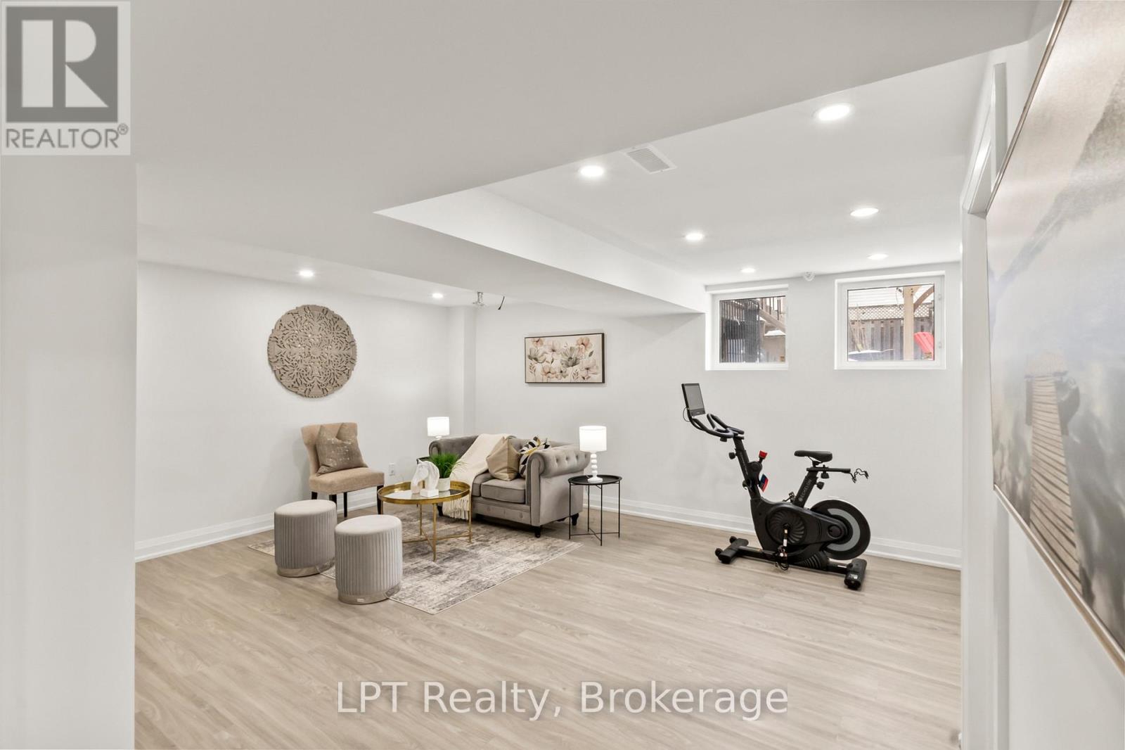 52 NORLAND CIRCLE - 28