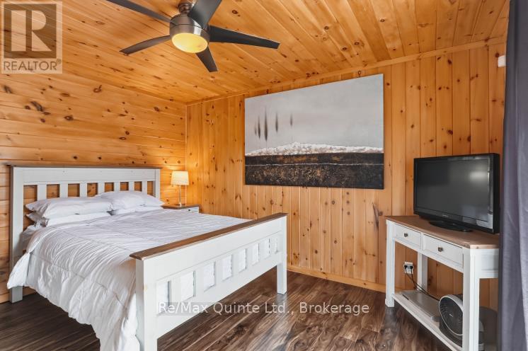 203 FARADALE DRIVE - 18