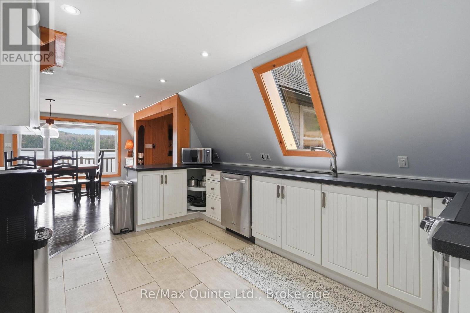 203 FARADALE DRIVE - 6