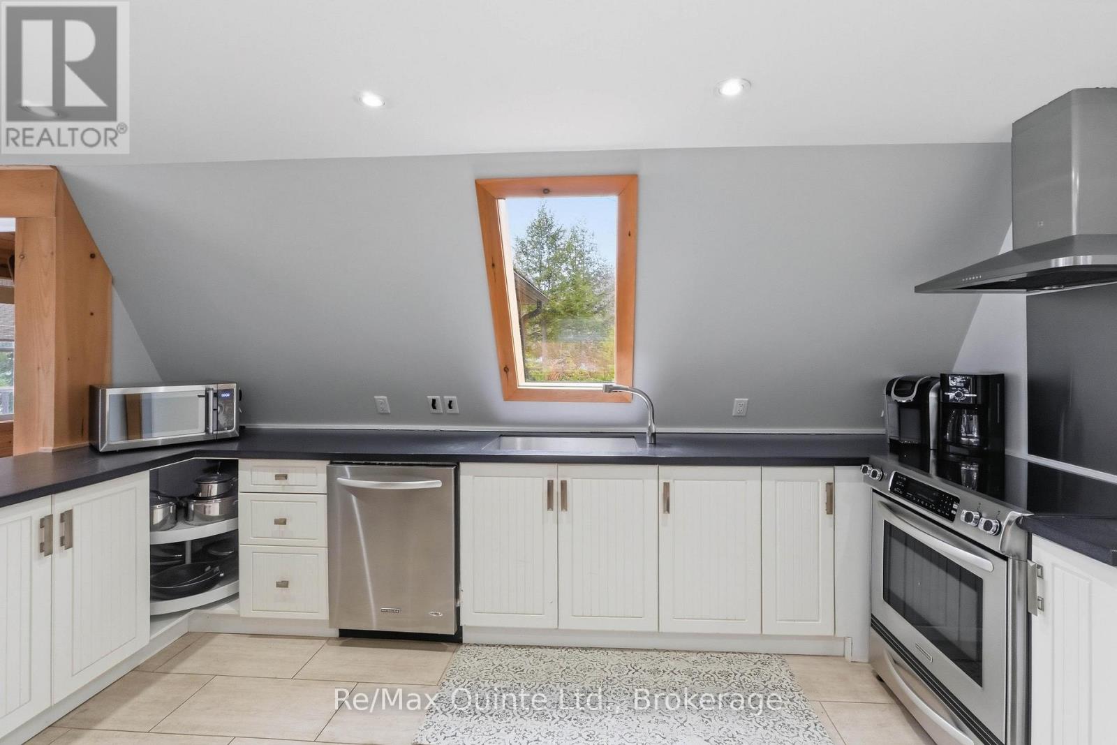 203 FARADALE DRIVE - 7