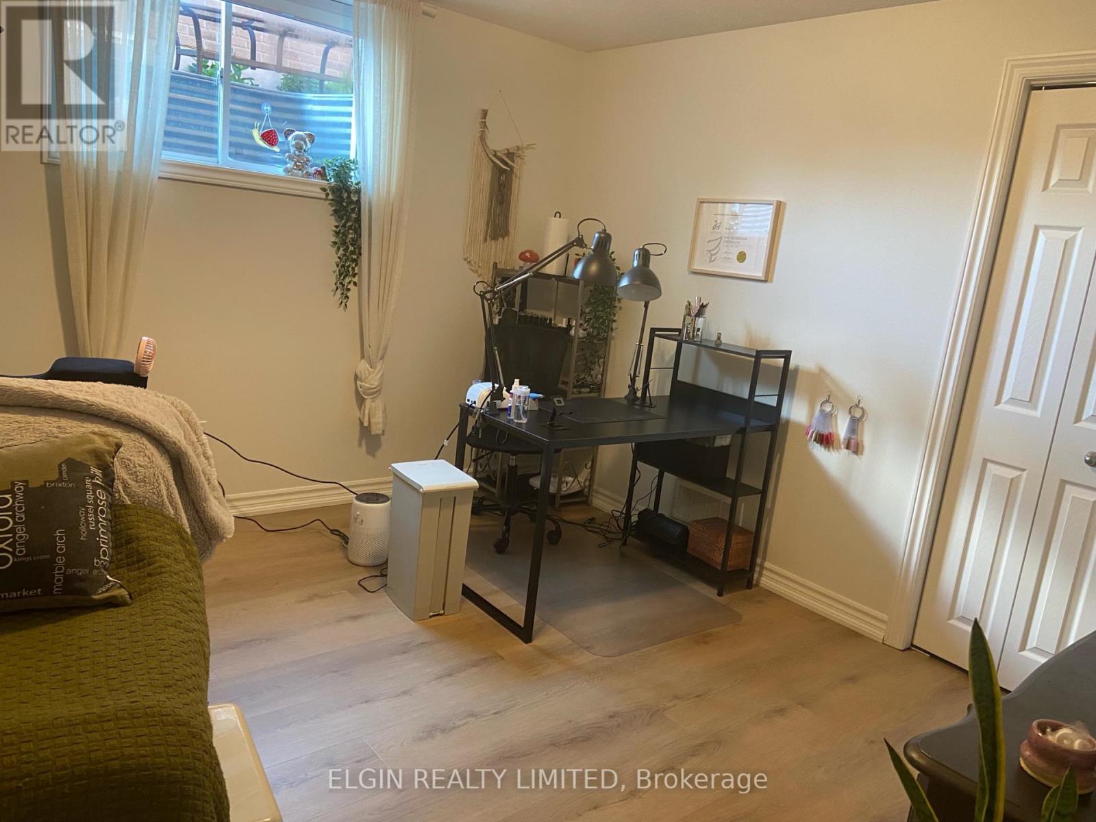 34 PEAR TREE AVENUE - 25