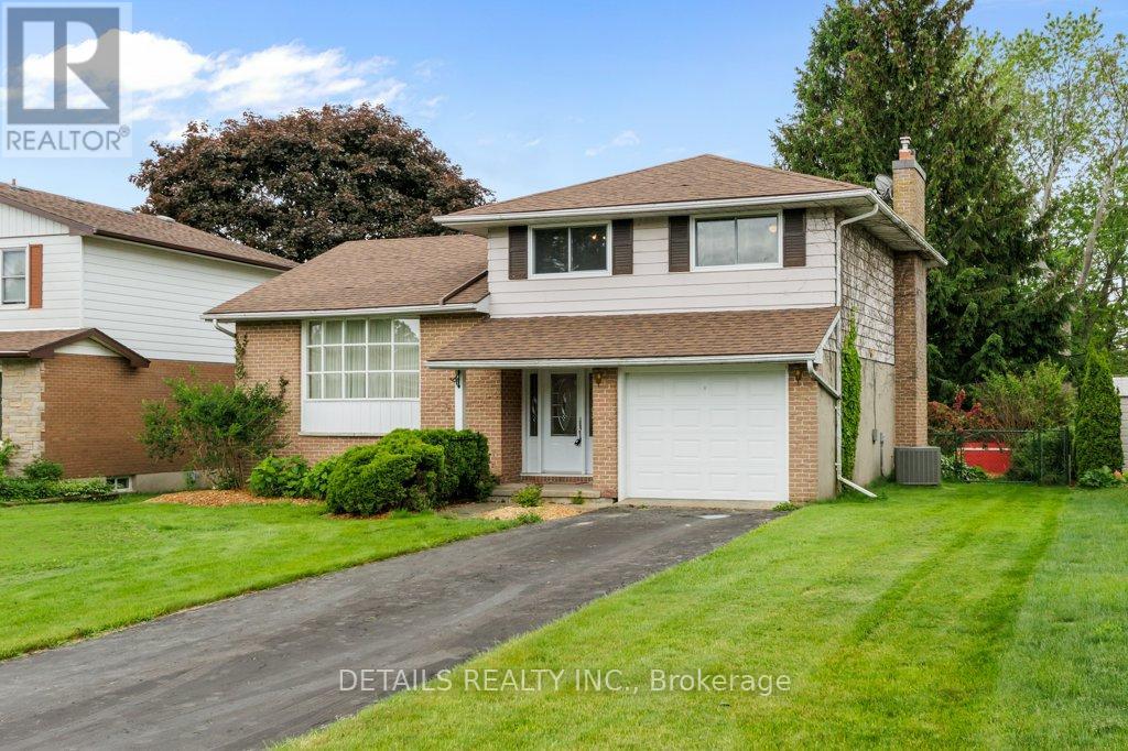 899 PERCY CRESCENT - 1