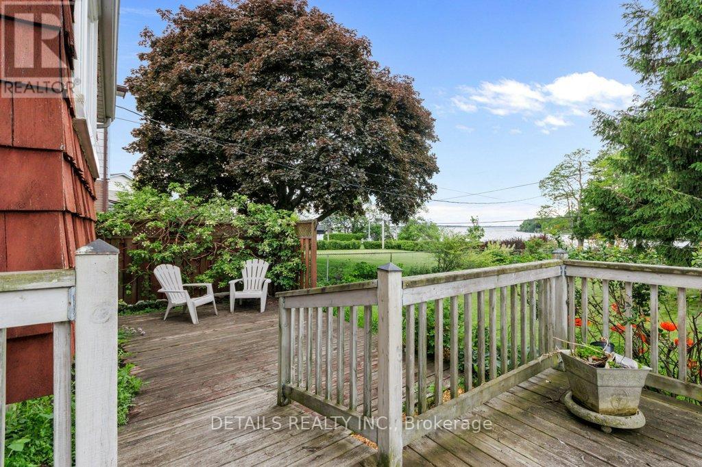 899 PERCY CRESCENT - 34