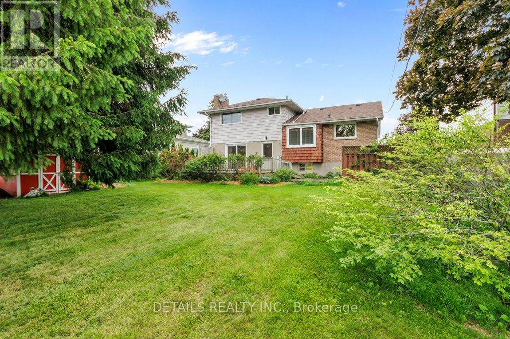 899 PERCY CRESCENT - 36