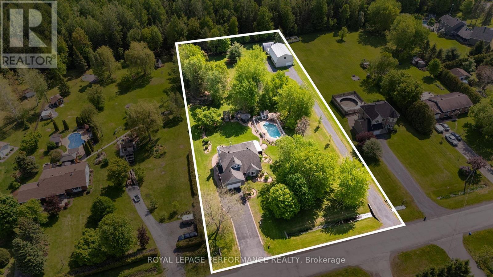 882 DU CASTOR ROAD - 2