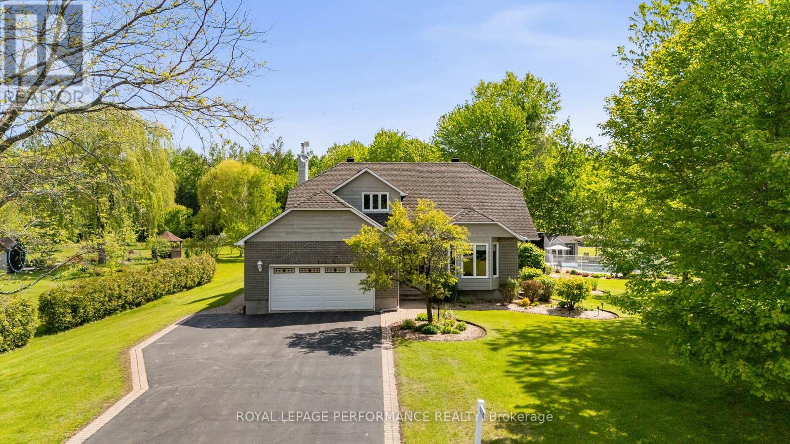 882 DU CASTOR ROAD - 5
