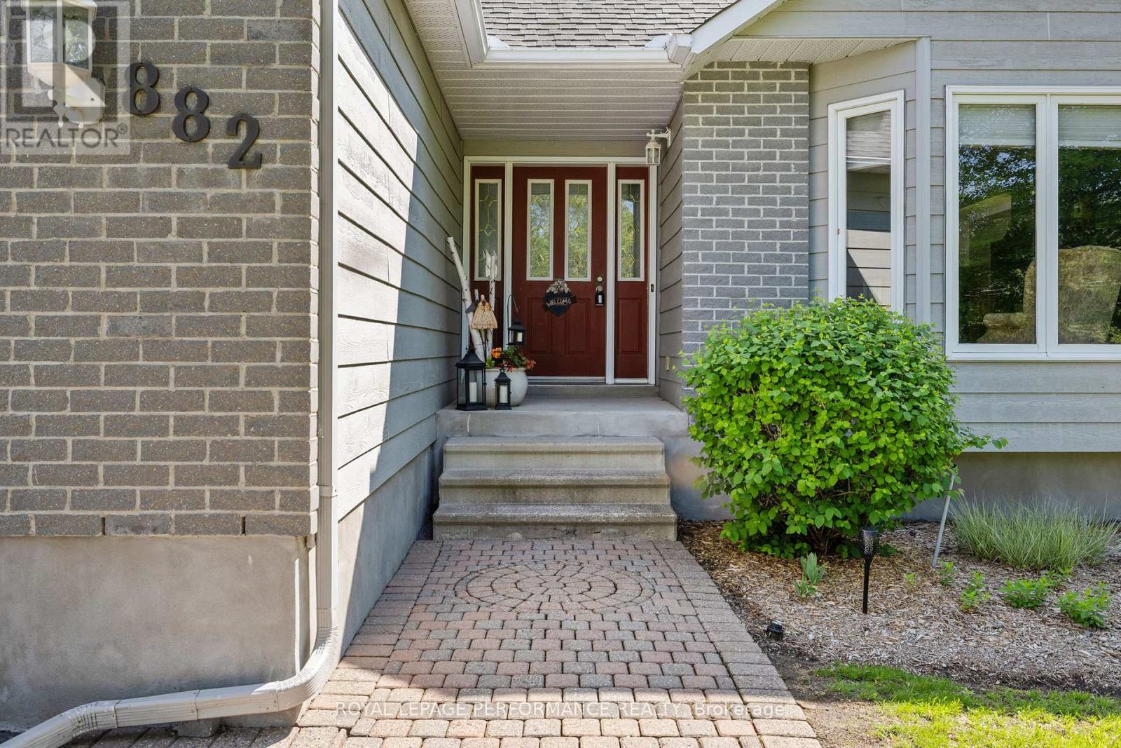 882 DU CASTOR ROAD - 8