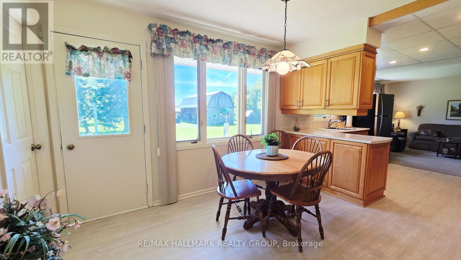 3 Bed, 3 Bath House for Sale in Ottawa – 1755 MARCHURST ROAD, Ottawa – MLS# X13454730 - Image 17