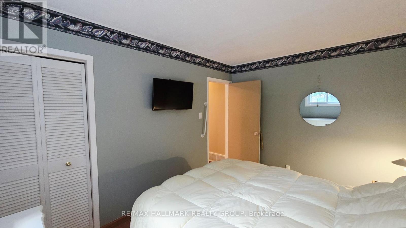 266 BALDWIN STREET - 20
