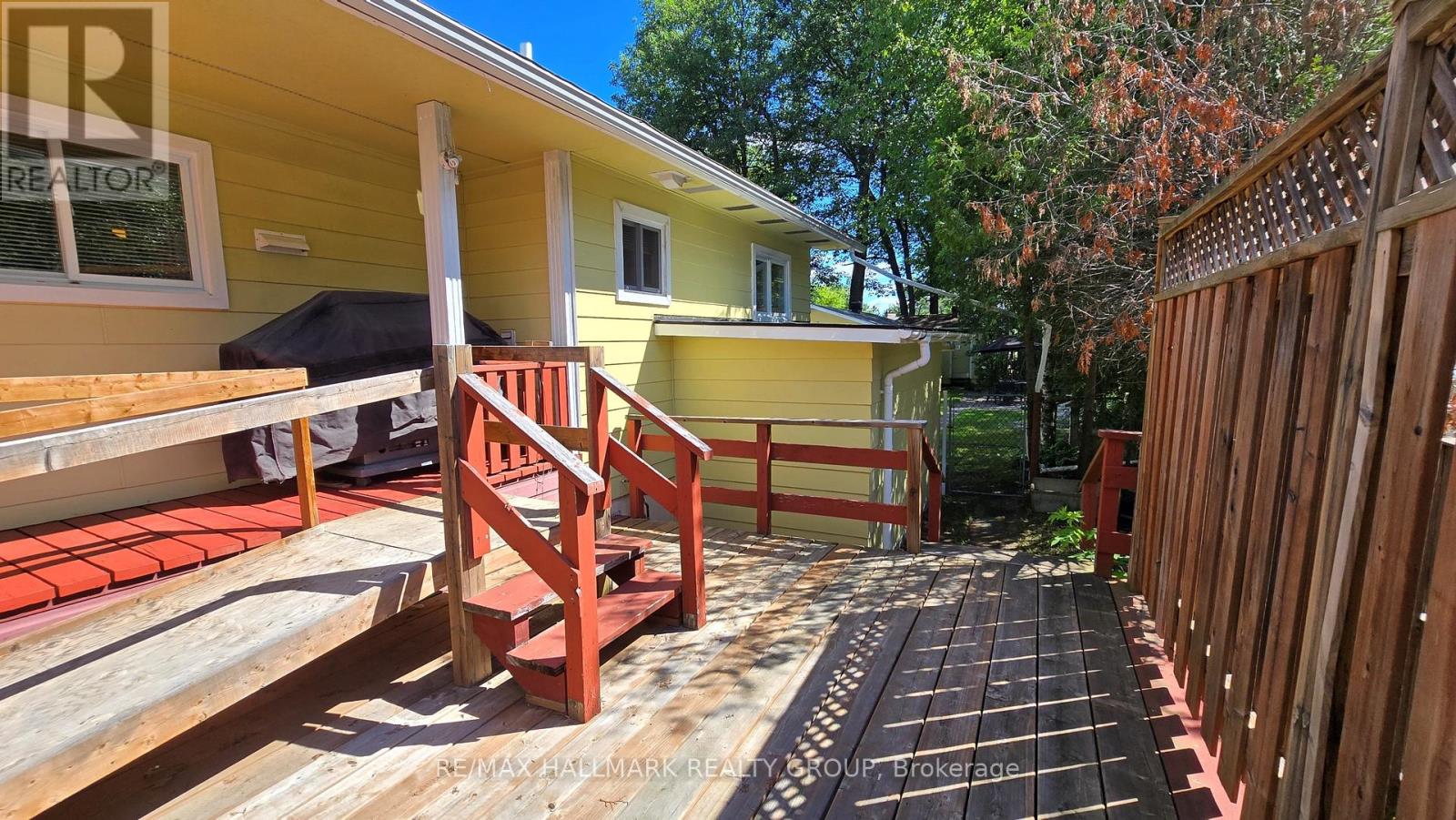 266 BALDWIN STREET - 31