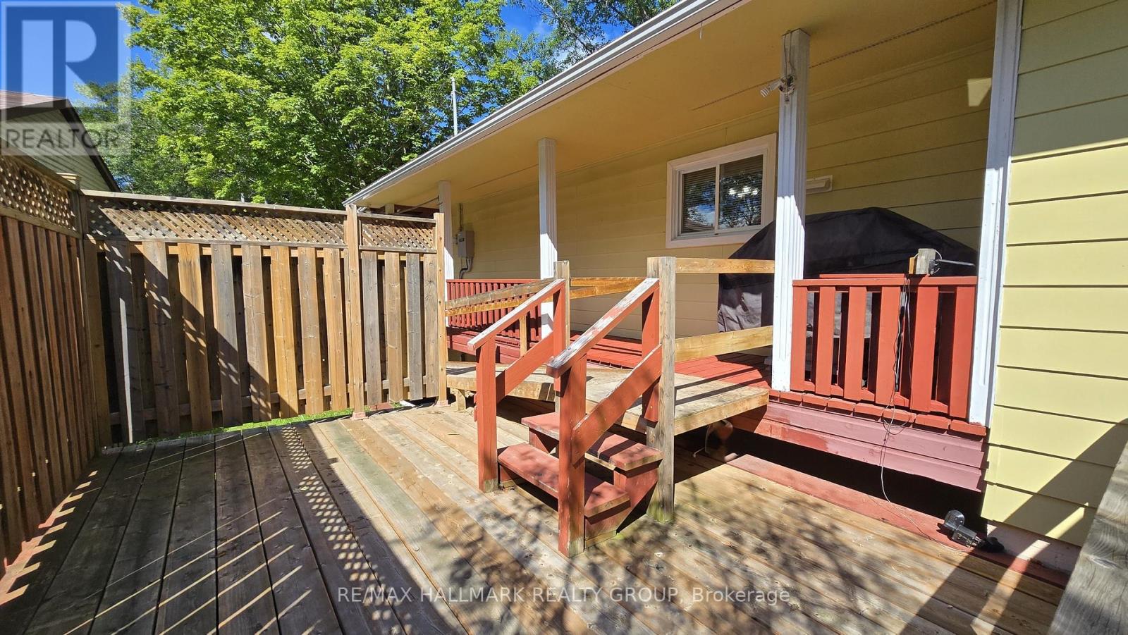 266 BALDWIN STREET - 32