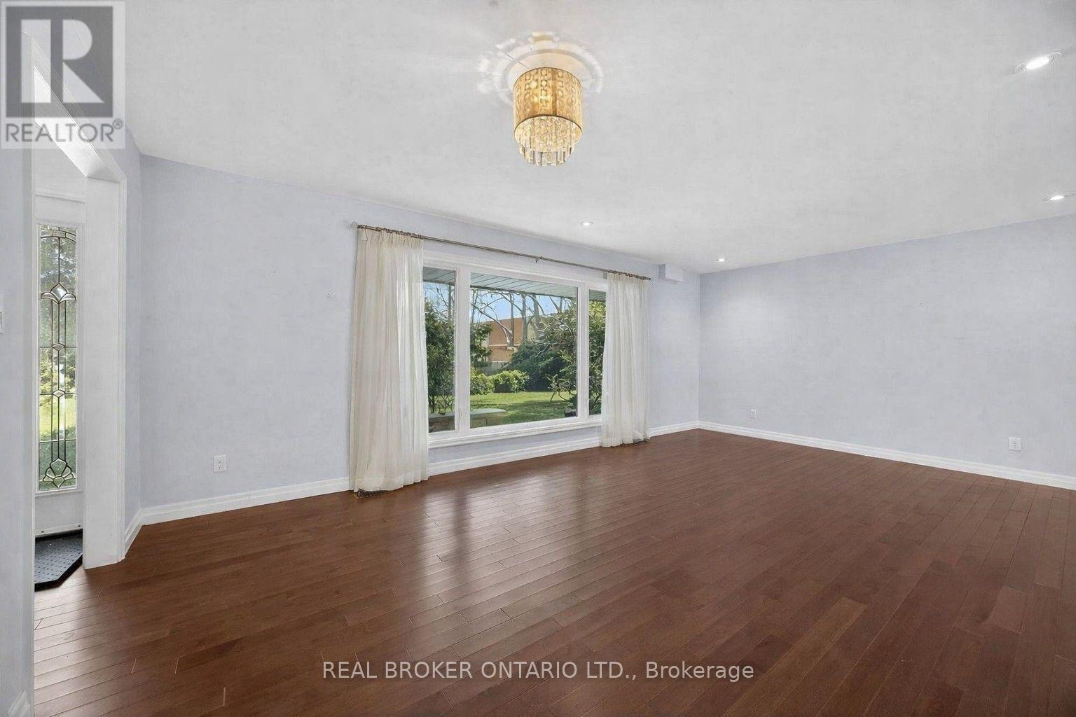 6 FARR AVENUE - 3