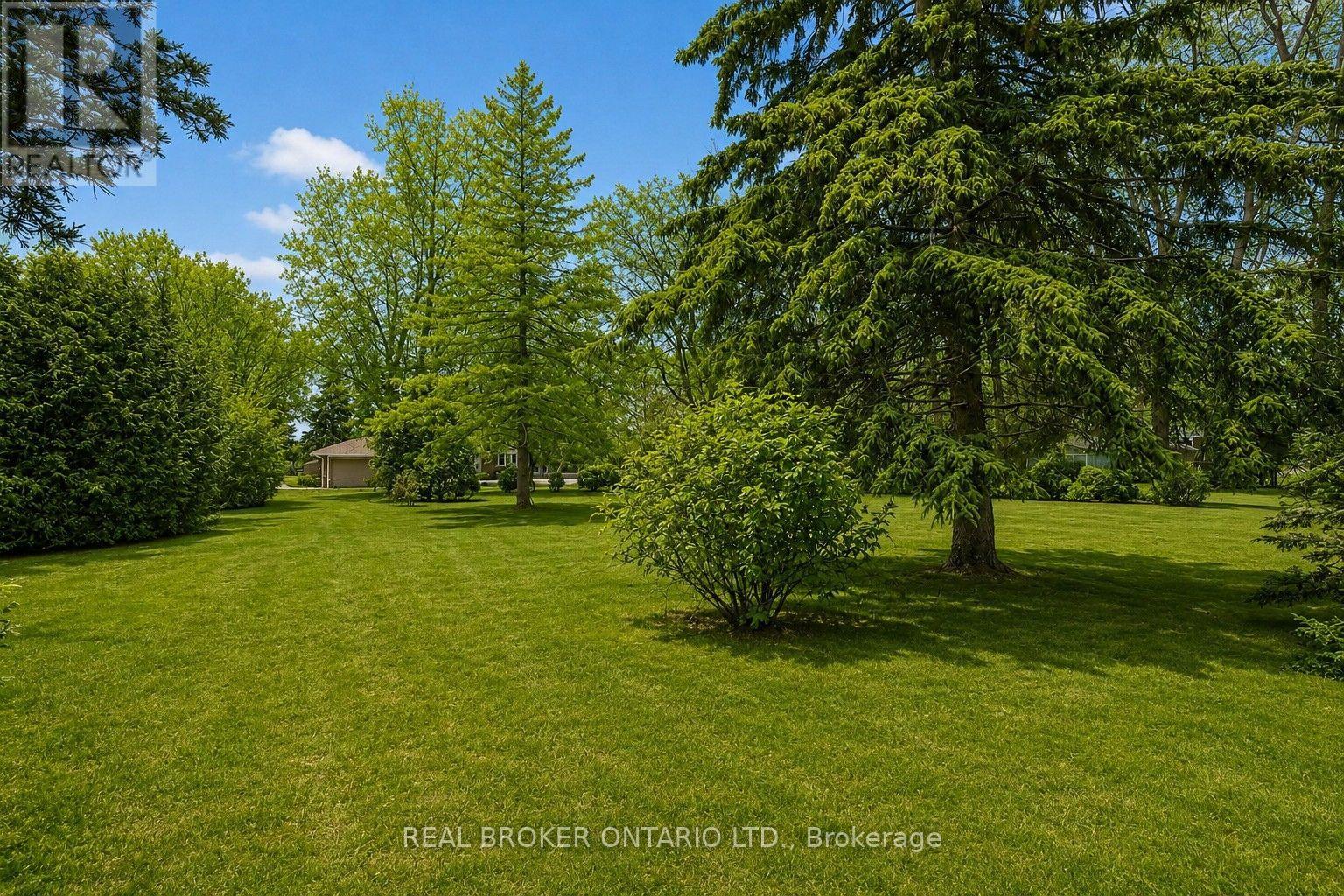 6 FARR AVENUE - 26