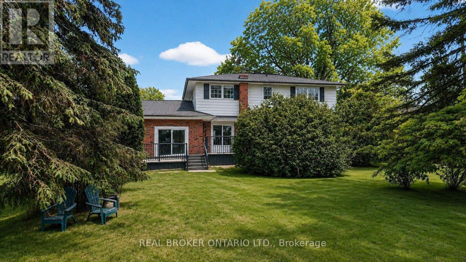 6 FARR AVENUE - 24