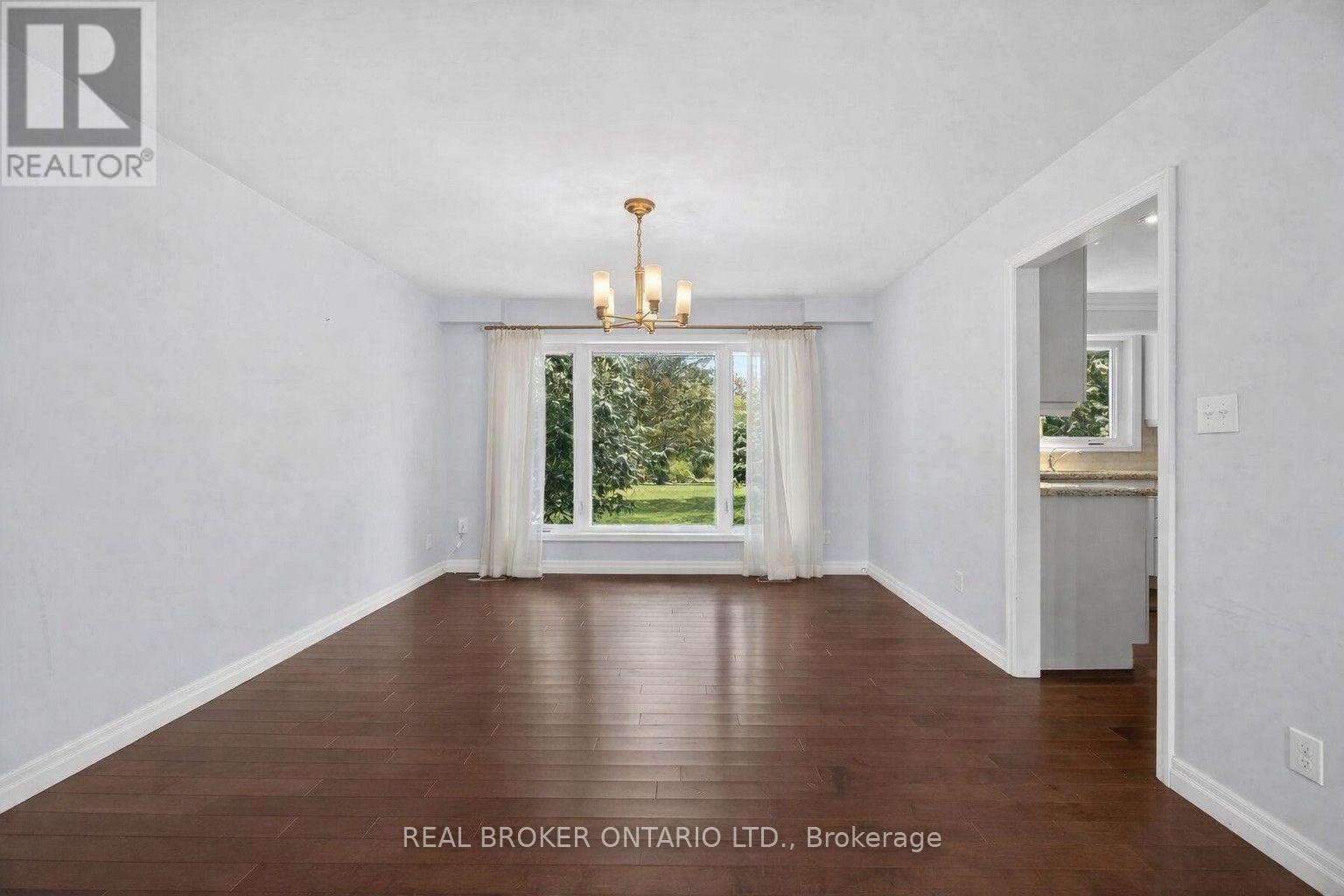6 FARR AVENUE - 5