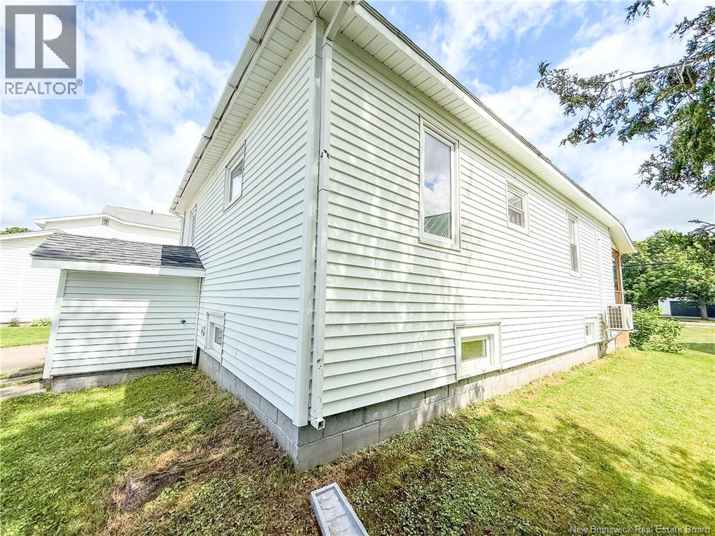 1093 Main Street - 20