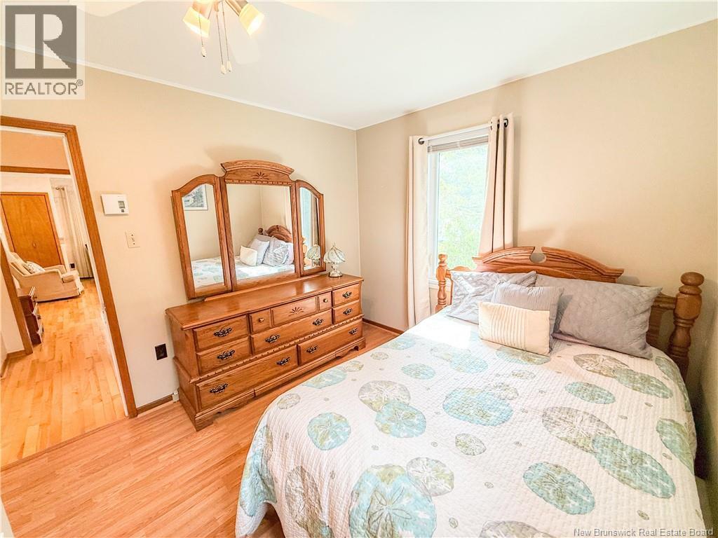 1093 Main Street - 17
