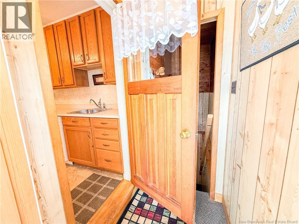 1093 Main Street - 18
