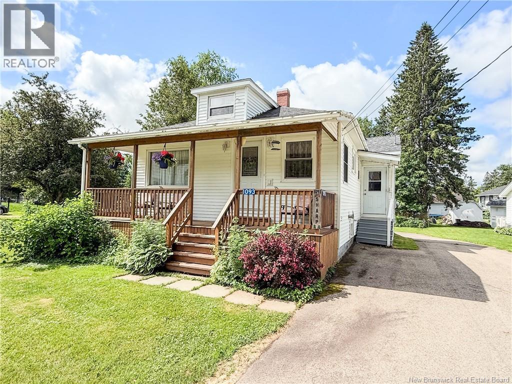 1093 Main Street - 1
