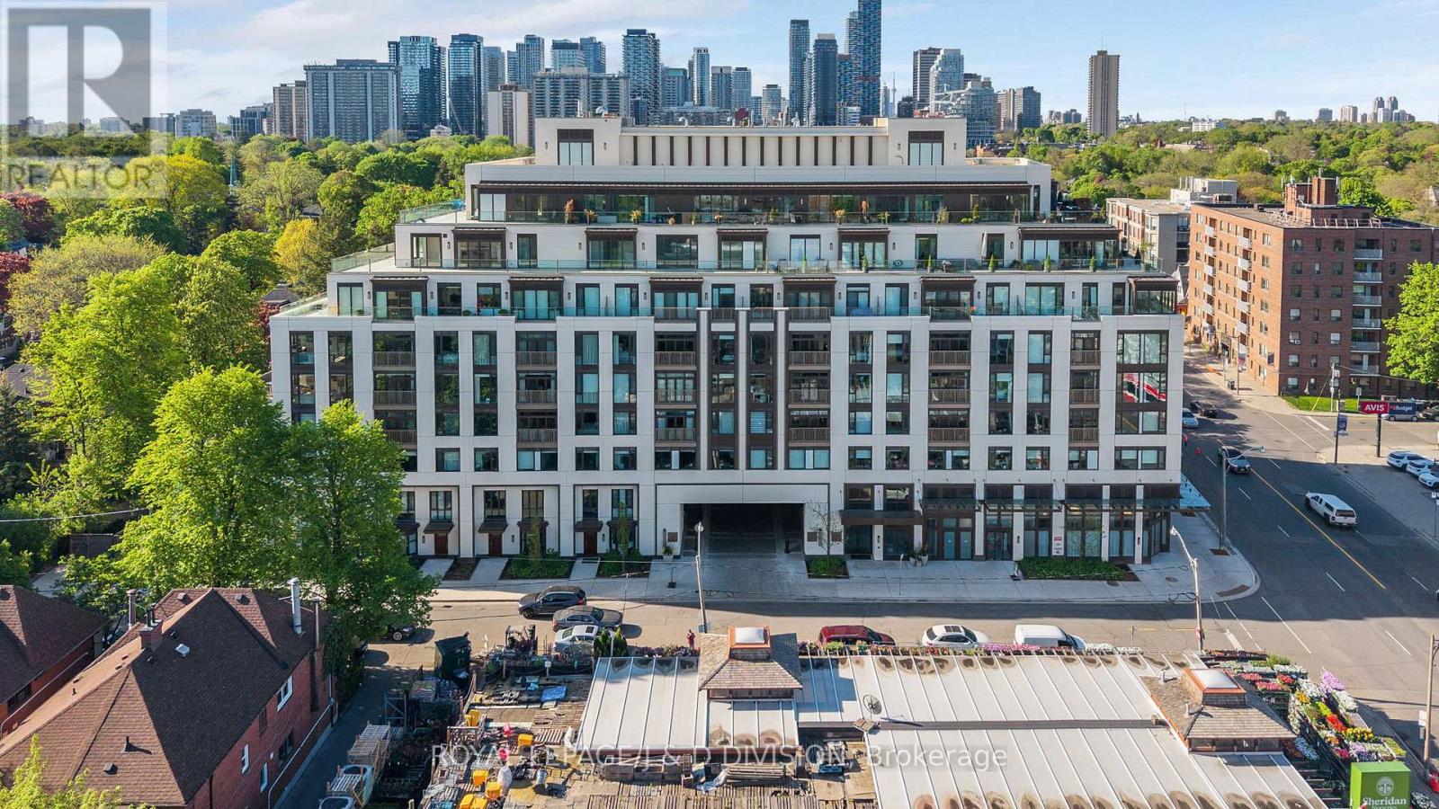 #710 1 STRATHGOWAN AVENUE - 3