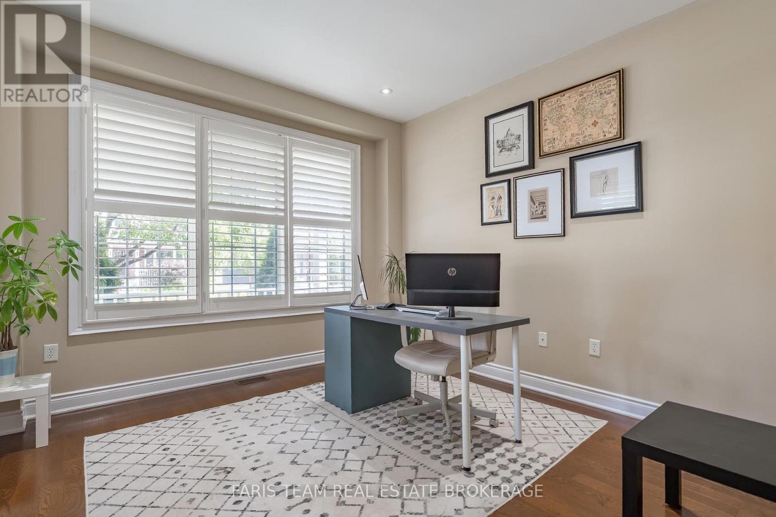 26 KIDD CRESCENT - 18