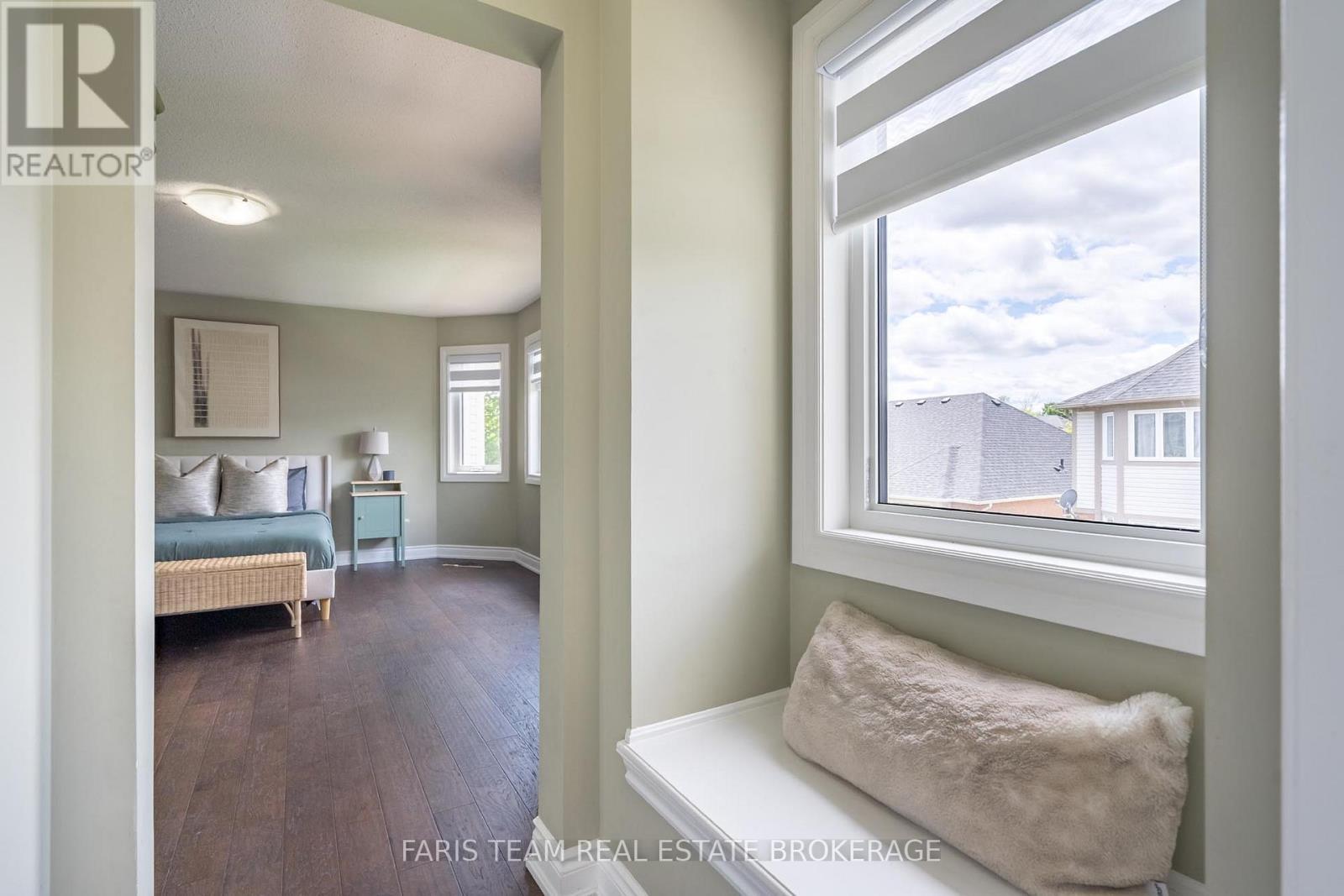26 KIDD CRESCENT - 24