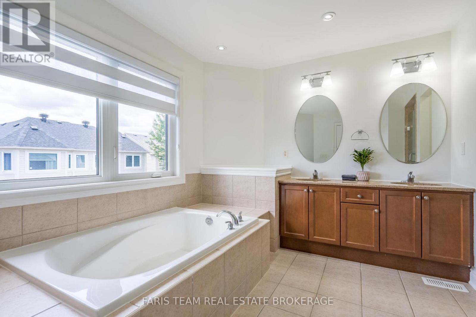26 KIDD CRESCENT - 25