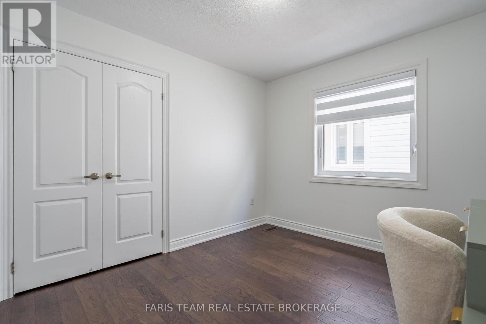 26 KIDD CRESCENT - 30