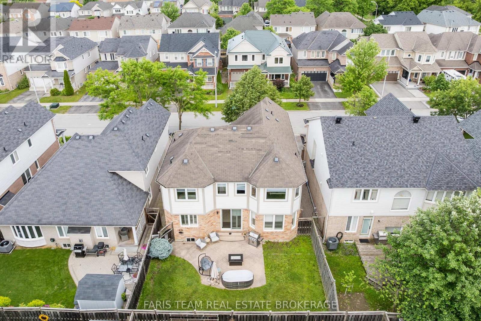 26 KIDD CRESCENT - 40