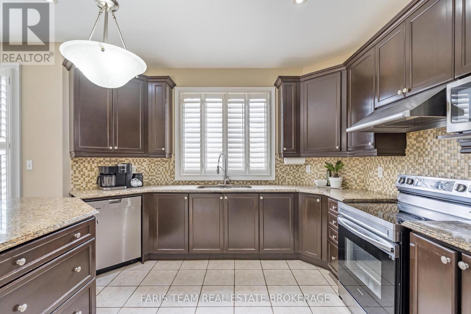 26 KIDD CRESCENT - 8