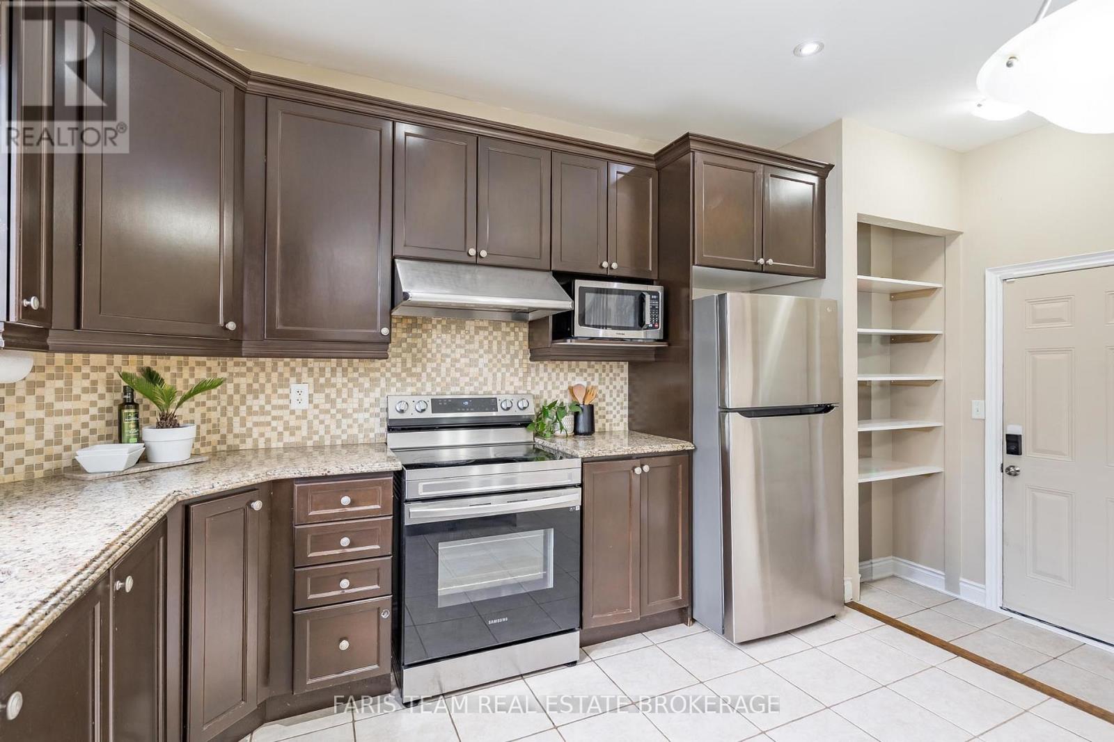 26 KIDD CRESCENT - 9