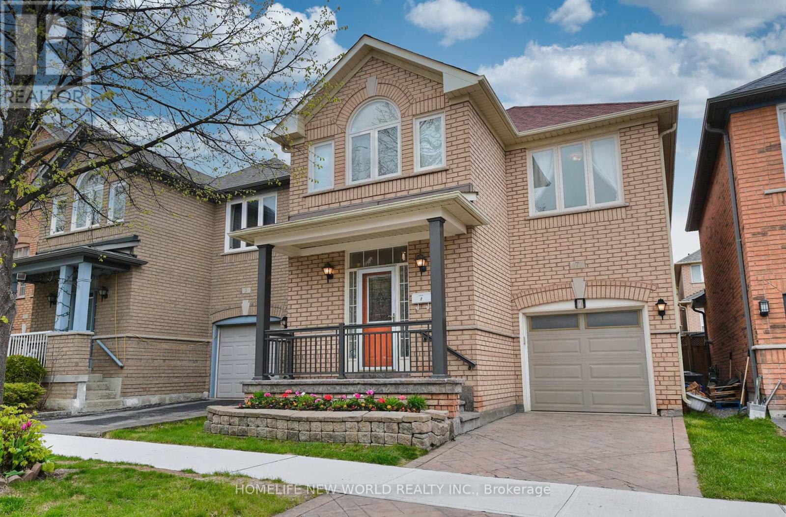 7 FAIRLAWN AVENUE - 1