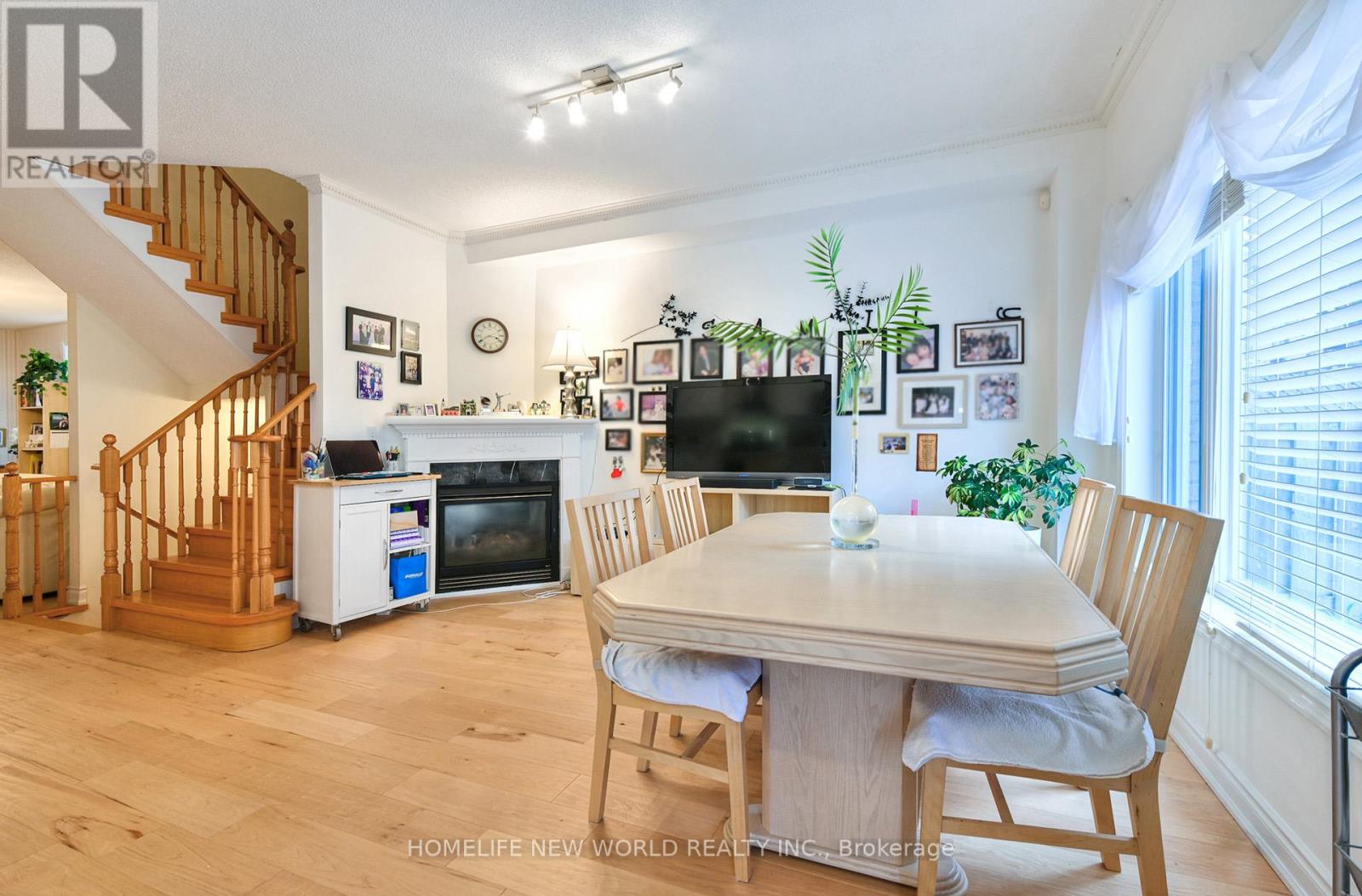 7 FAIRLAWN AVENUE - 12
