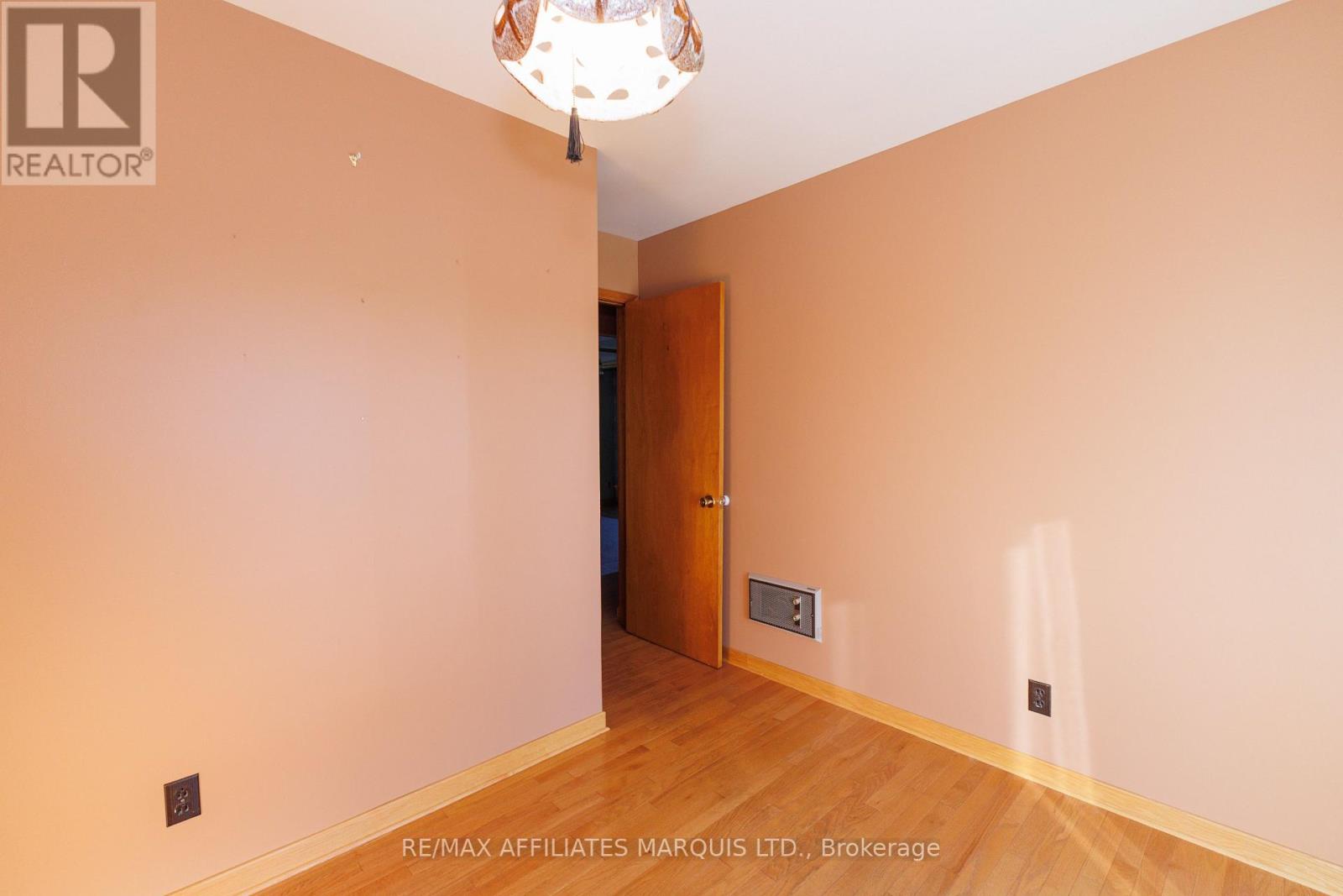 63 KINCARDINE STREET W - 25
