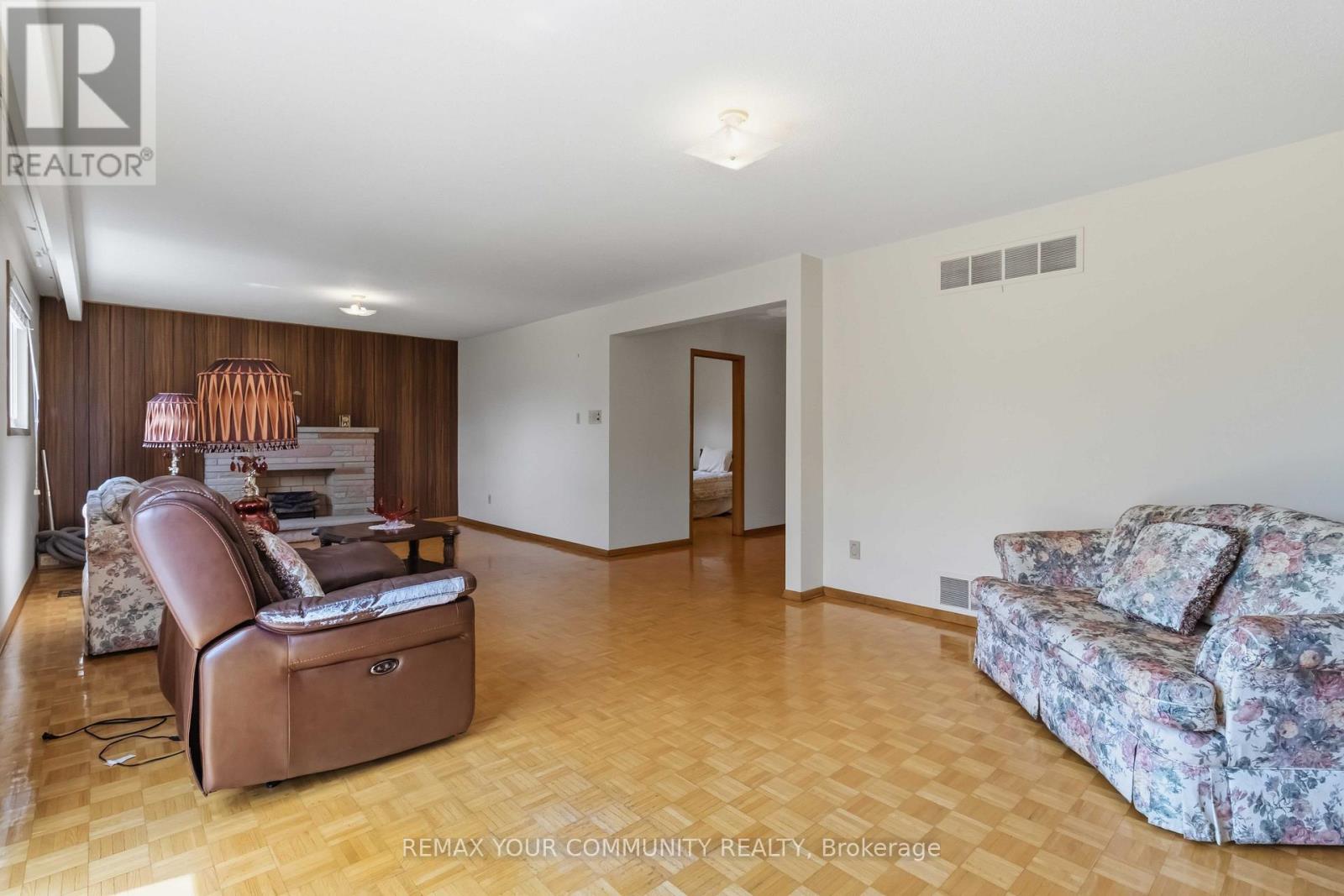 17 HARRIS CRESCENT - 26