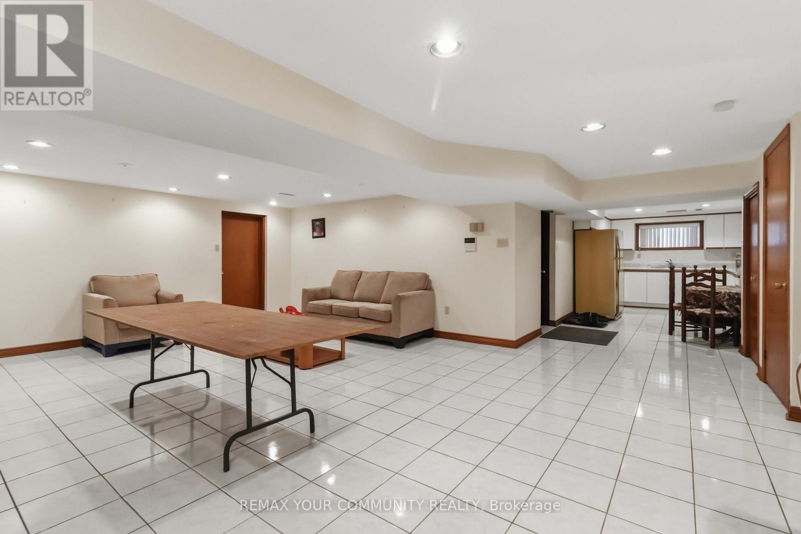 17 HARRIS CRESCENT - 30