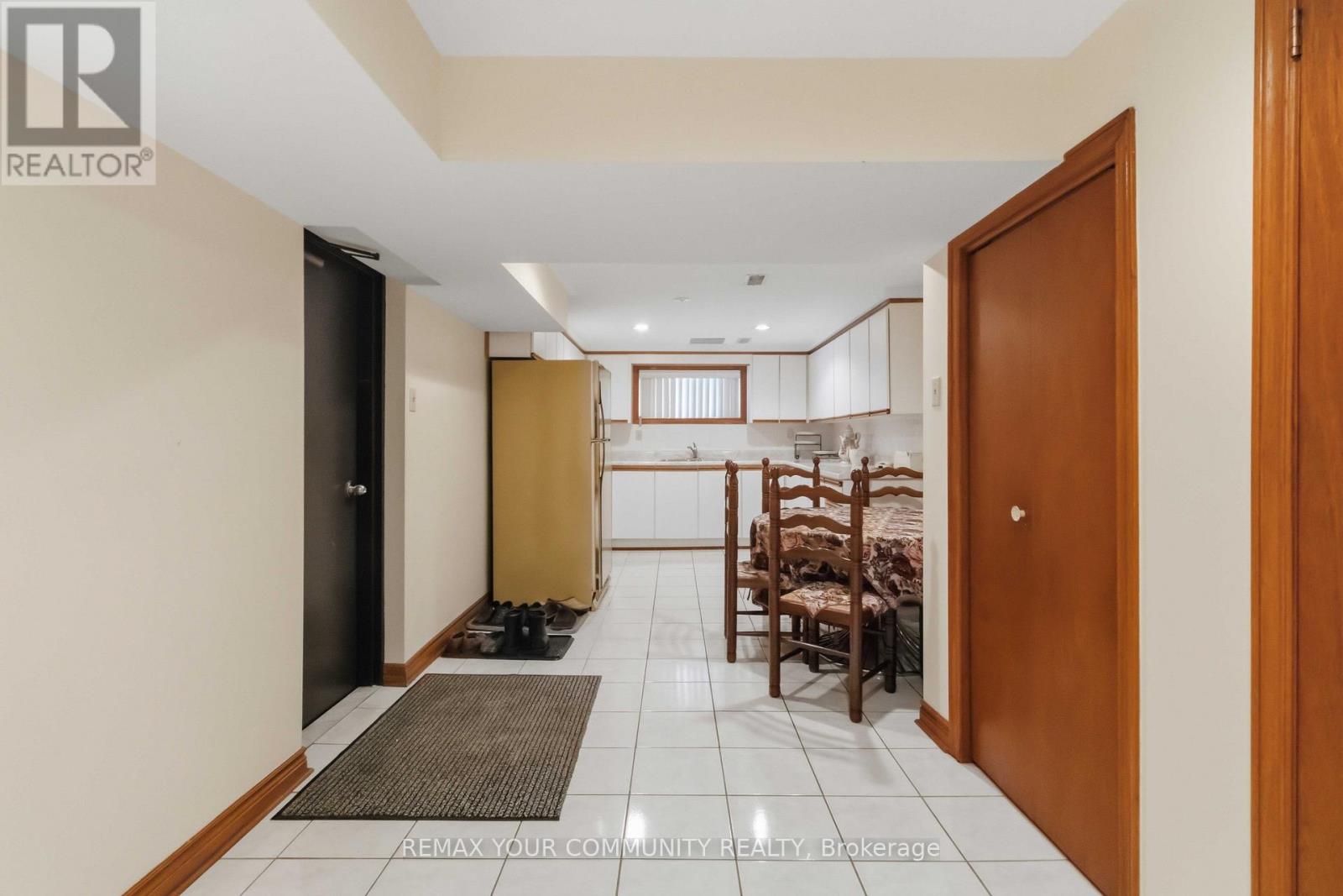 17 HARRIS CRESCENT - 32